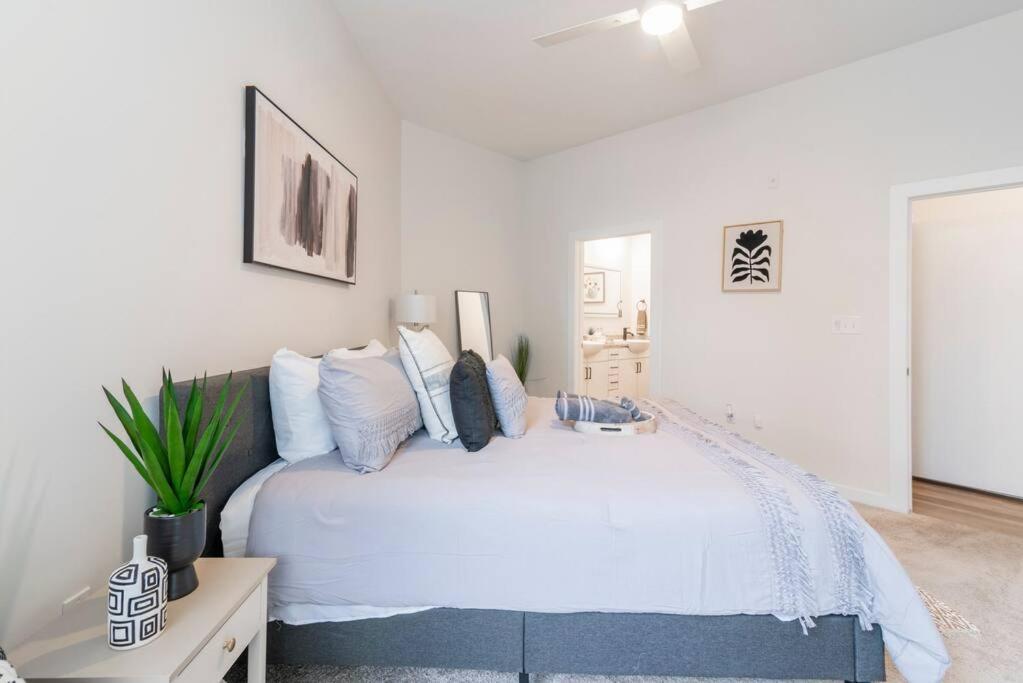 Charming Cozy Apartment With Wi-Fi & Free Parking Charlotte Exterior foto